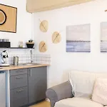 Au Petit Bonheur Апартаменты