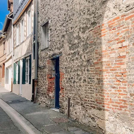 Au Petit Bonheur Apartman *