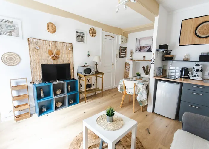 La Au Petit Bonheur Онфлер