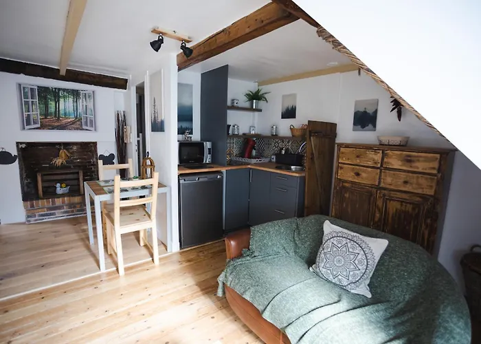 La Au Petit Bonheur Онфлер