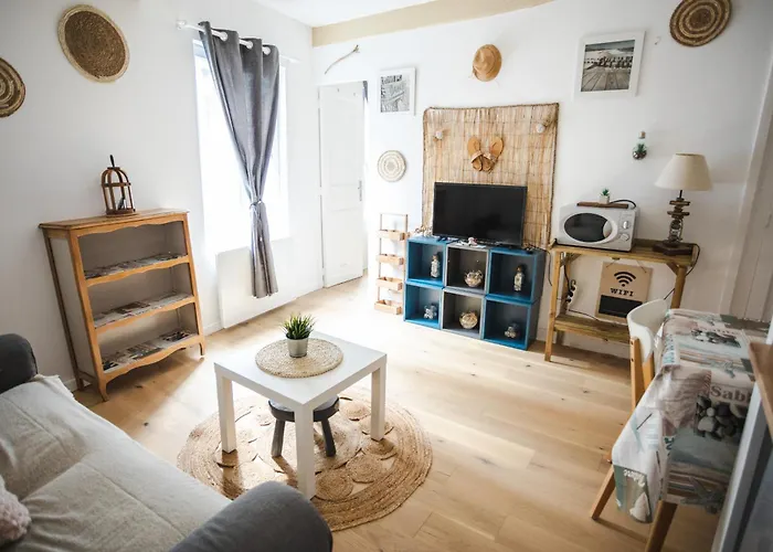 La Au Petit Bonheur Онфлер